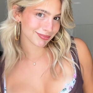 Ainsley Rolstad Nude