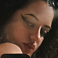 akavalen Nude