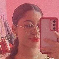 Alguien Tiene Nude