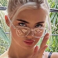 Alice Swifty Nude