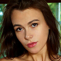 Alice Wonder Nude