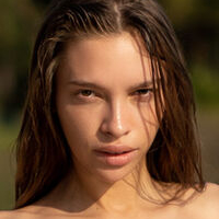 Alina Be Nude