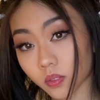 Alle Lee Nude
