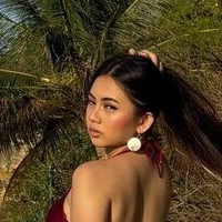 Allysa Amogues Nude