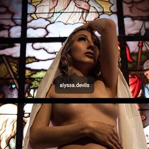 @alyssa_devils Nude