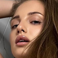 Alzbetaa Nude