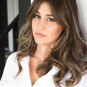 Amanda Crew Nude