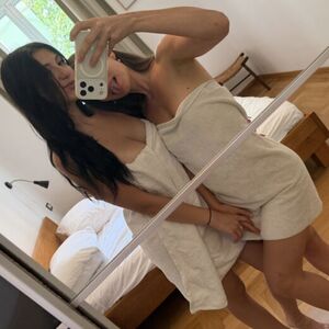 amateurtwo Nude