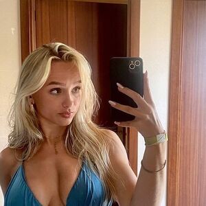 Amy Sonck Nude