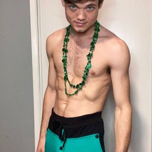 andrewrobins229 Nude