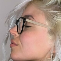 Annlili Nude