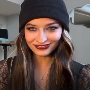 aprilburps Nude