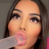 Arabiyaats Nude