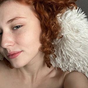 Asya Nude