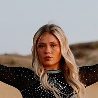 Avery Neff Nude