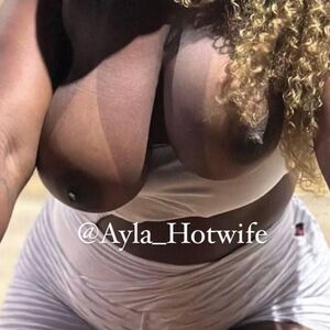 Ayla Hotwife Nude