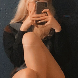 Cherry-tart Nude