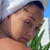 Dakitista Nude
