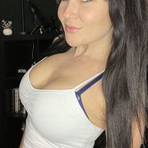Dakota Hot Wife Nude