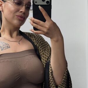Dama08888 Nude