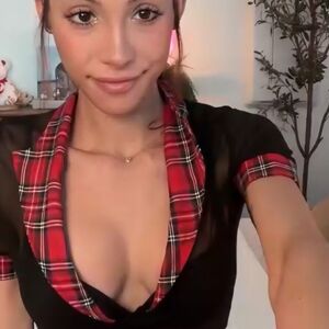 Danielle Briski Nude