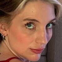 deinelegotana Nude
