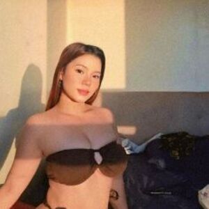 Devine Maynagcot / devineldm Nude