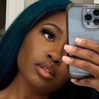 diorlipskums Nude