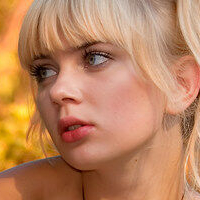 Elina Small Nude