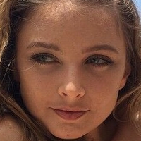 Elisabeth Harnois Nude