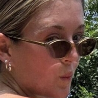 Emersen Heuvel Nude