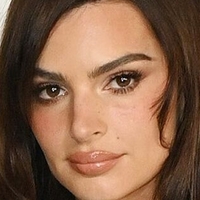 Emil Ratajkowski Nude