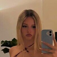 Emily Easton Nude