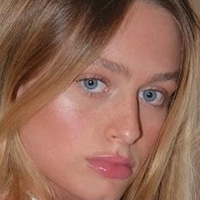 Emma Greenberg Nude