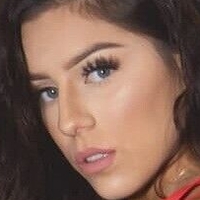 Esmiana Nude
