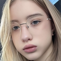 evi_moor Nude