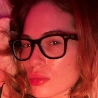 Exhibitchin Nude