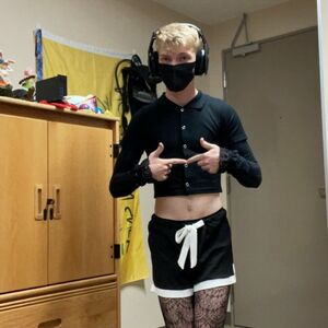 femboy-35 Nude