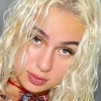 Geiziara Nude
