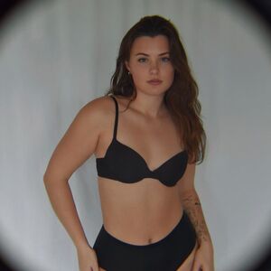 Gibson Ross Nude