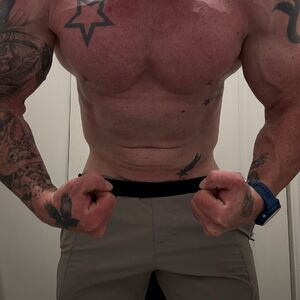 gingermuscleman Nude