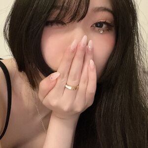 glihttr Nude
