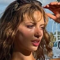 greta.div Nude