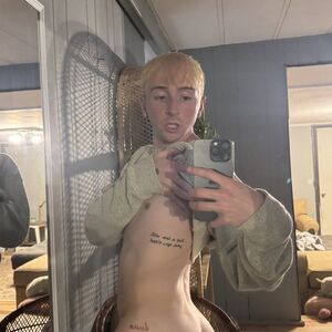 Gus Weathers Nude