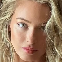 Hannah Palm Nude