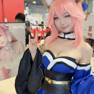 hattie_cos Nude