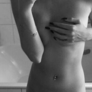 hellkittie Nude