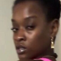 iaml0yal_trini Nude