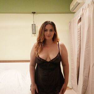 It_ariana Nude
