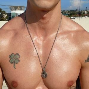 itsmetylerjames Nude